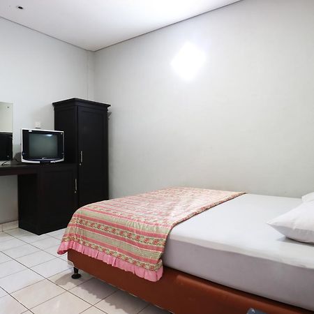 קוטה לומבוק Taman Mekar Beach Inn מראה חיצוני תמונה