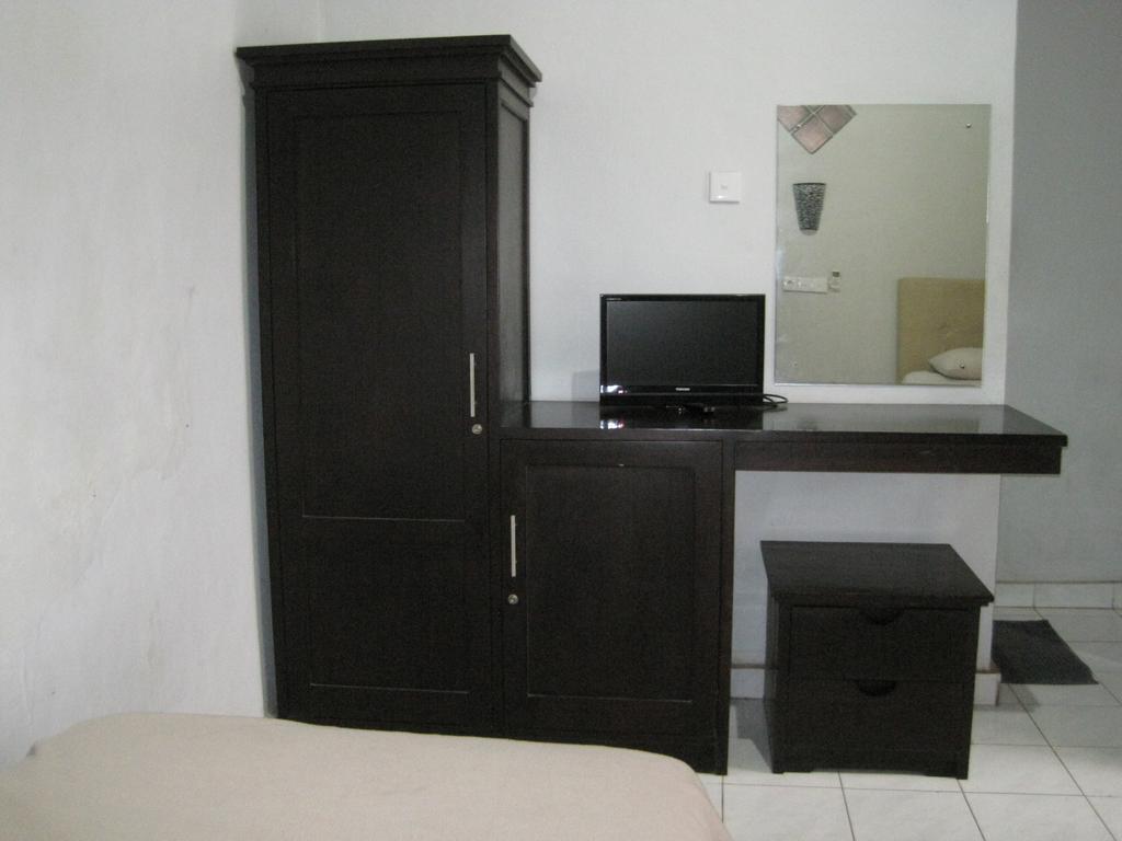 קוטה לומבוק Taman Mekar Beach Inn מראה חיצוני תמונה