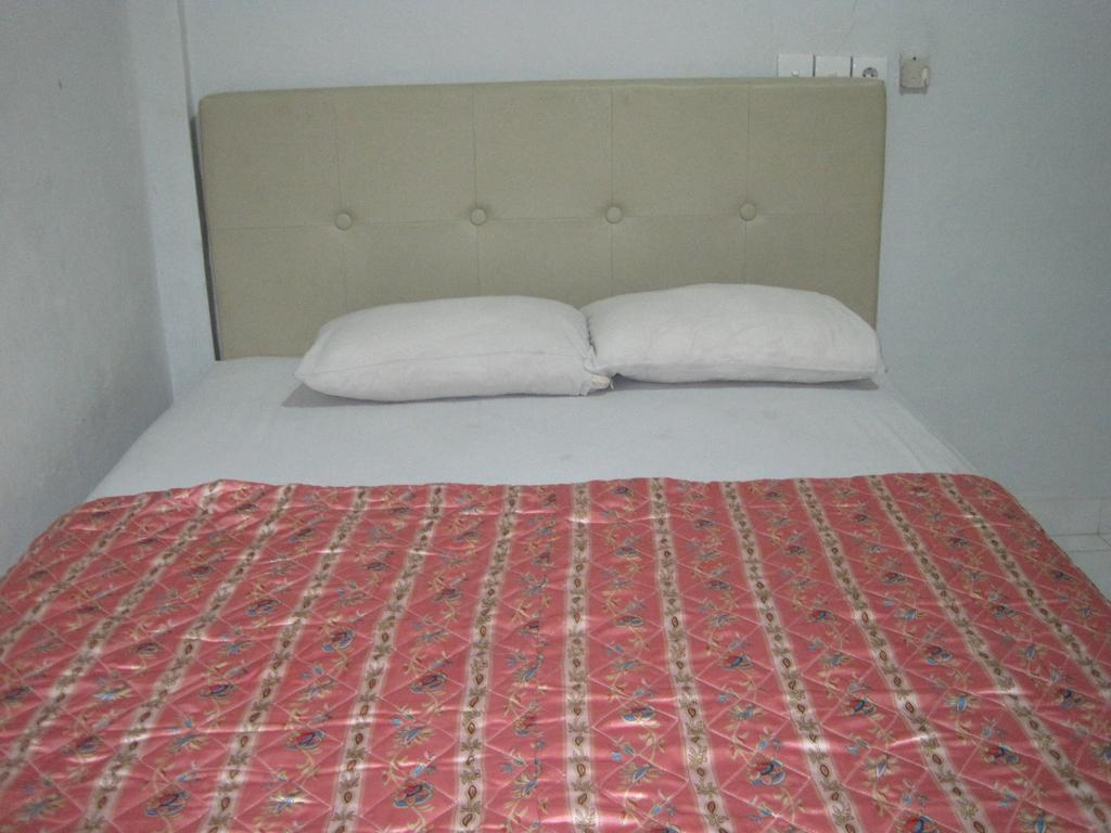 קוטה לומבוק Taman Mekar Beach Inn חדר תמונה