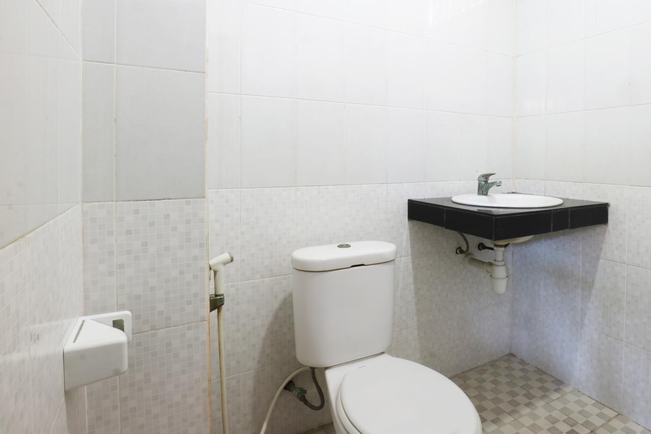 קוטה לומבוק Taman Mekar Beach Inn מראה חיצוני תמונה