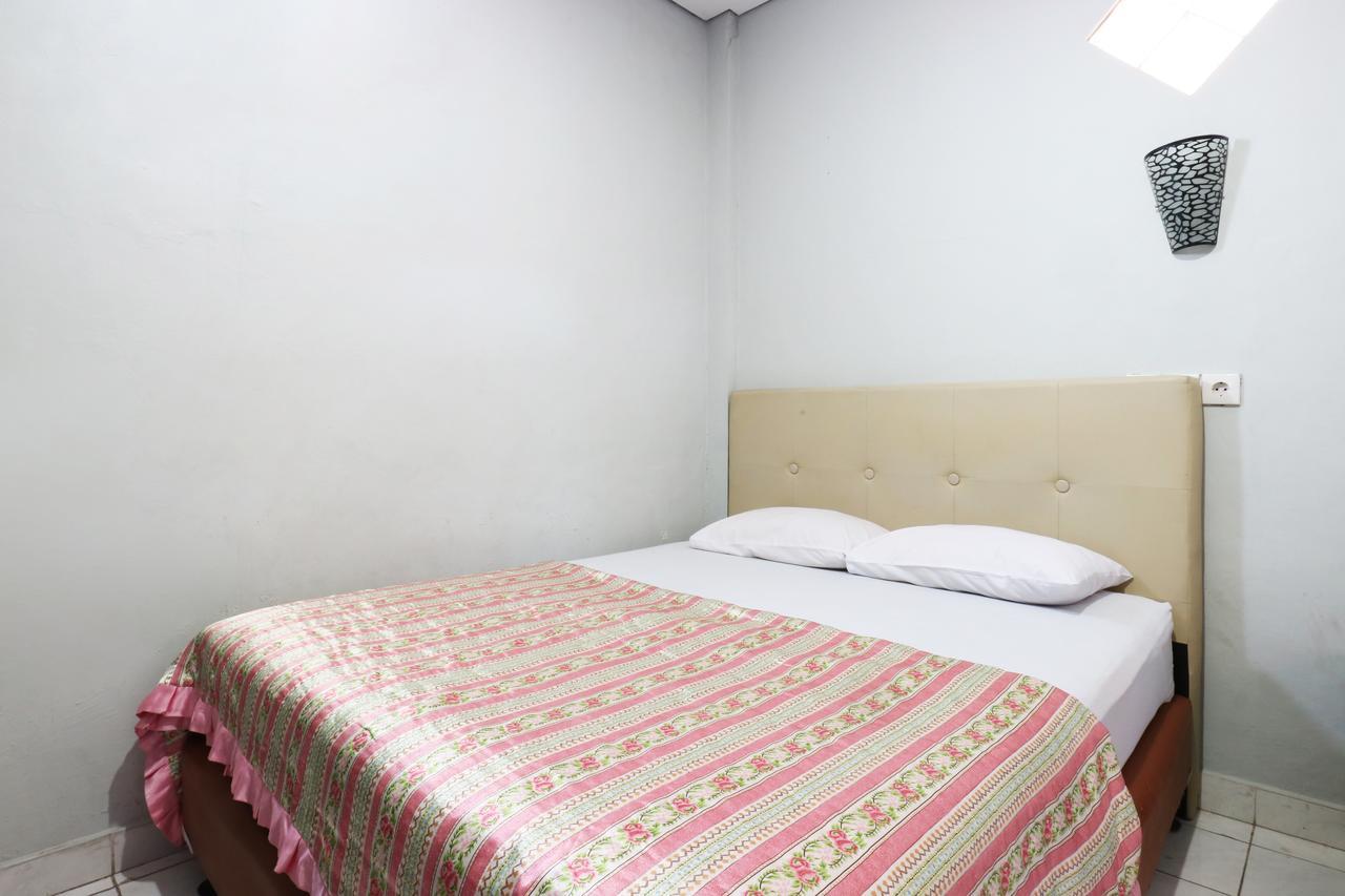 קוטה לומבוק Taman Mekar Beach Inn מראה חיצוני תמונה