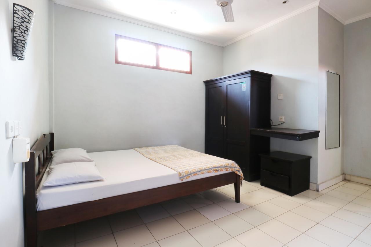 קוטה לומבוק Taman Mekar Beach Inn מראה חיצוני תמונה