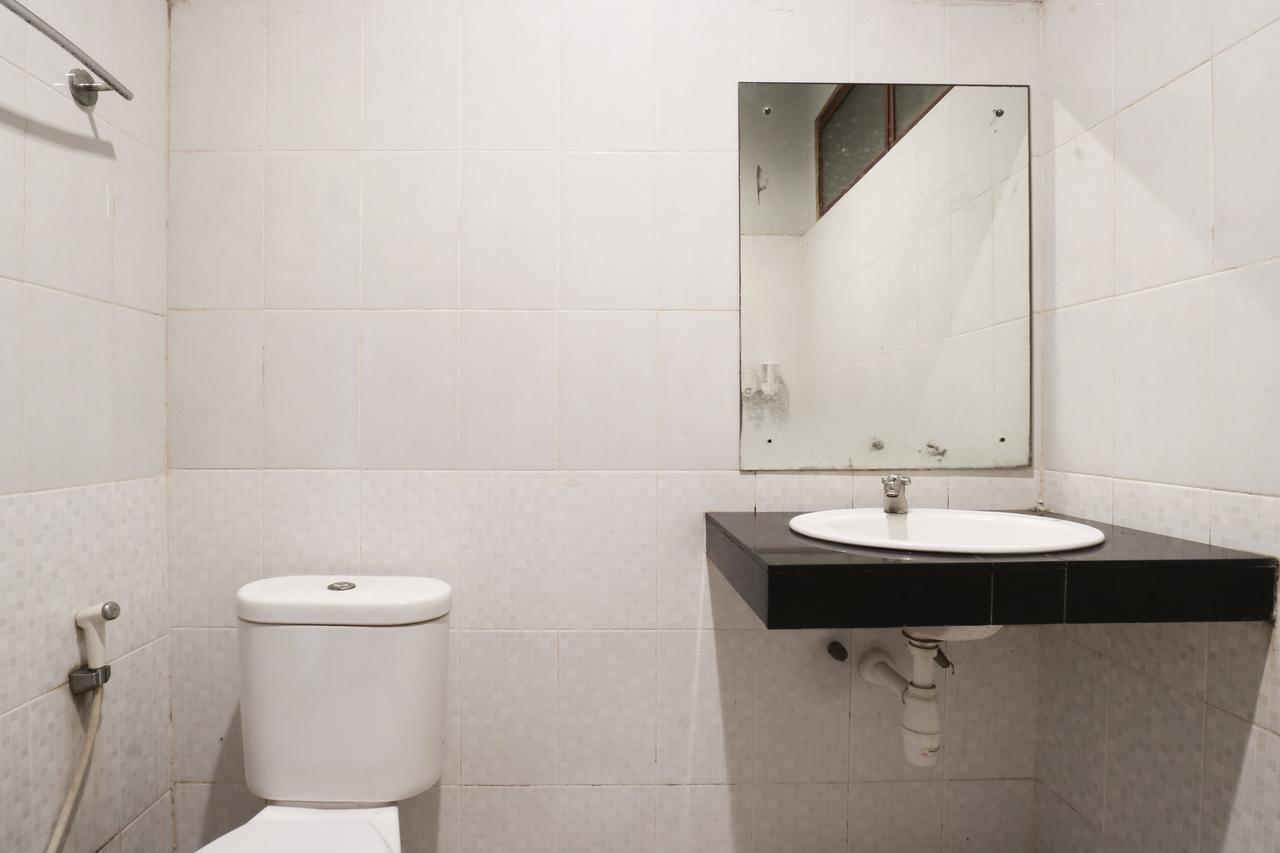 קוטה לומבוק Taman Mekar Beach Inn מראה חיצוני תמונה