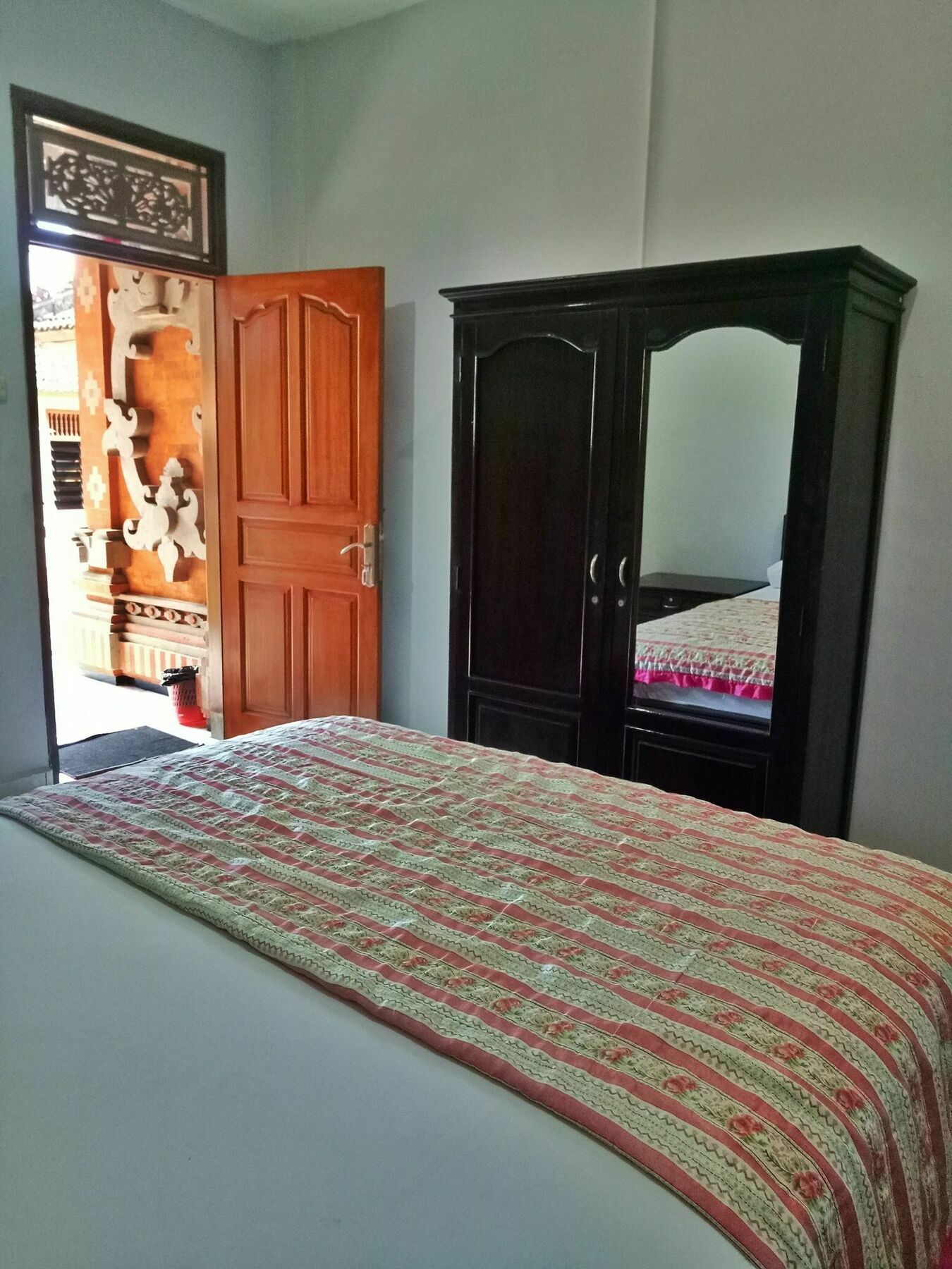 קוטה לומבוק Taman Mekar Beach Inn מראה חיצוני תמונה